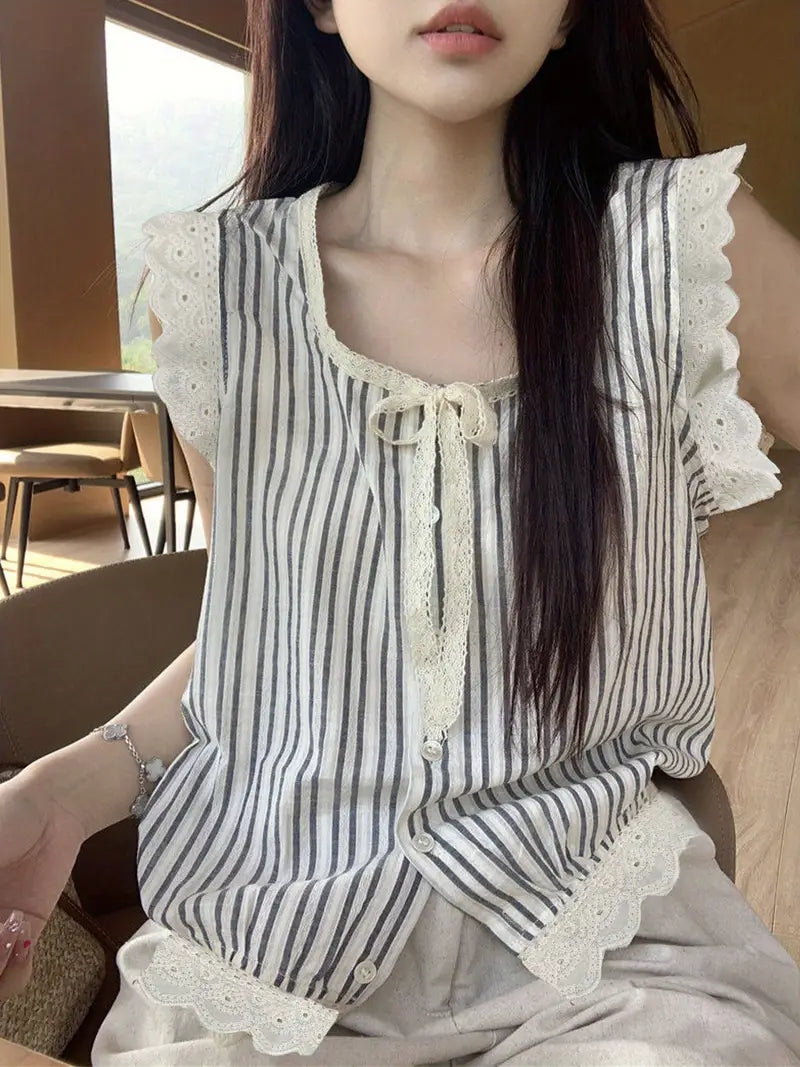 Women'S French Vintage Striped Sleeveless Blouse with Contrast Lace Trim - Casual Summer Top, Round Neck, Button Front, Lightweight & Breathable Fabric